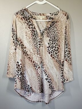 Dana Buchanan Women's Pullover Animal Print Top Size Medium